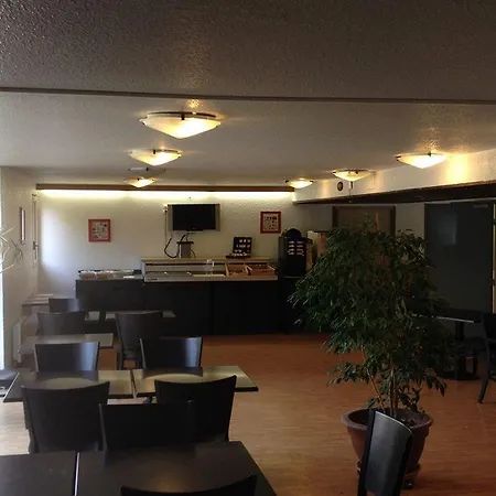 Hotel Initial By Balladins / Marne-la-vallee