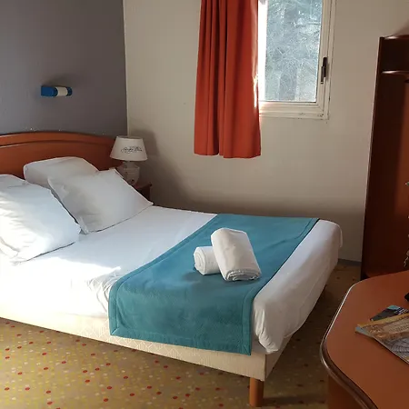 Hotel Initial By Balladins / Marne-la-vallée 2*